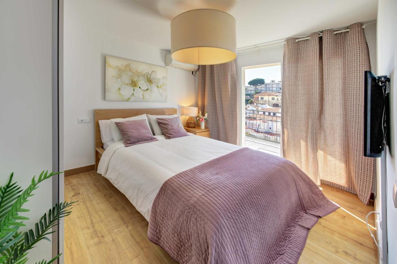Apartament Pau Casals, 2 Min Walk From The Sea & Sea View Lloret de Mar Ngoại thất bức ảnh
